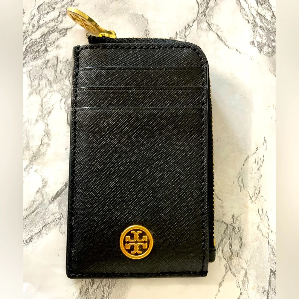 Tory Burch Card Holder / Comes with a belt / Excellent condition/ Gold Hardware - Picture 2 of 5